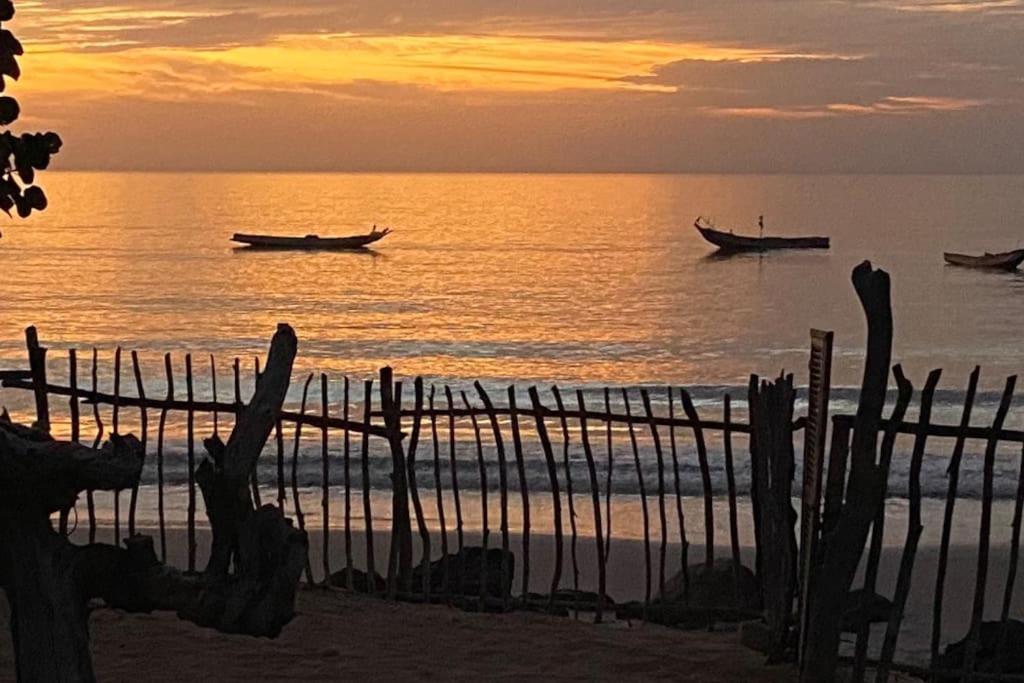 Case Beach Ngalou Sessene エクステリア 写真